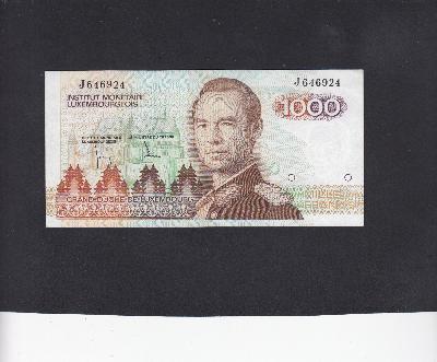 Beschrijving voorzijde: CASTLE